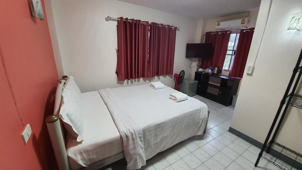 D.D. Inn Beach Guesthouse Pattaya Exteriér fotografie