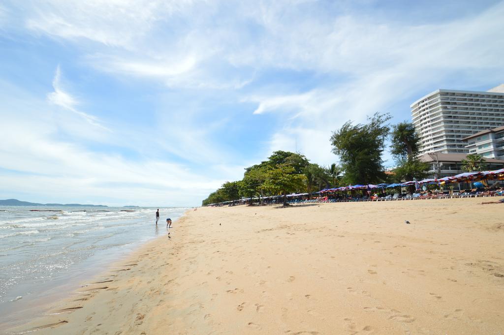 D.D. Inn Beach Guesthouse Pattaya Exteriér fotografie